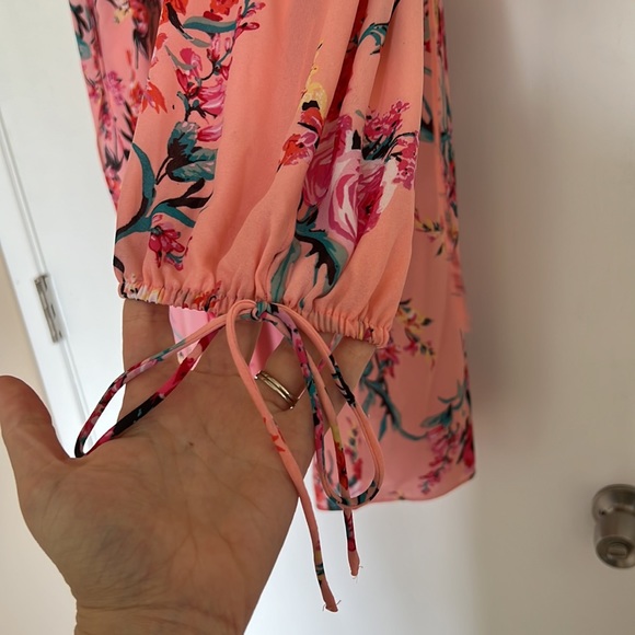 Pink floral cold shoulder tie dress - Picture 12 of 17